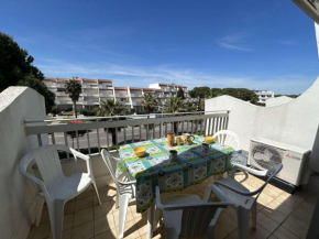 Appartement 2 pièces avec climatisation, 2 terrasses et accès direct au port - Le Grau-du-Roi - FR-1-250-96